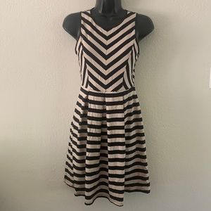 Max & Riley Dress Size S Y2K Skater Black Tan Striped Sleeveless Exposed Zipper